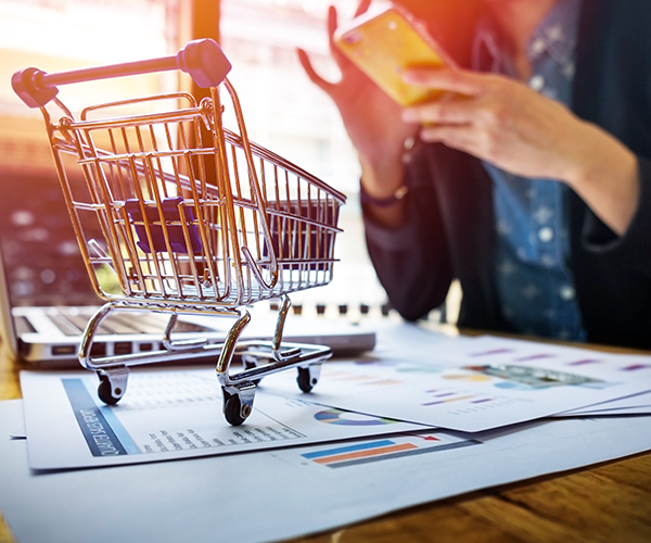 Retail & E-commerce